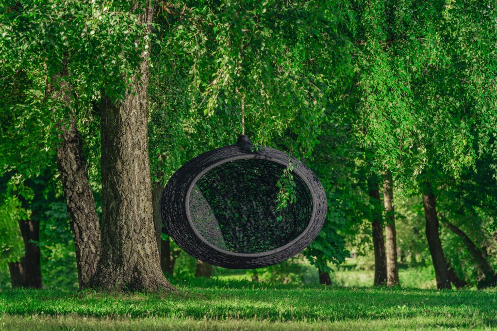 Hanging_chair_nest_manu033