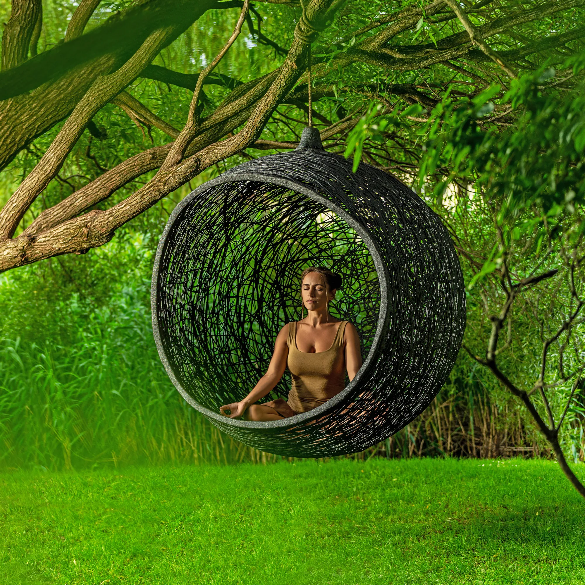 Manu Nest Swing Chair