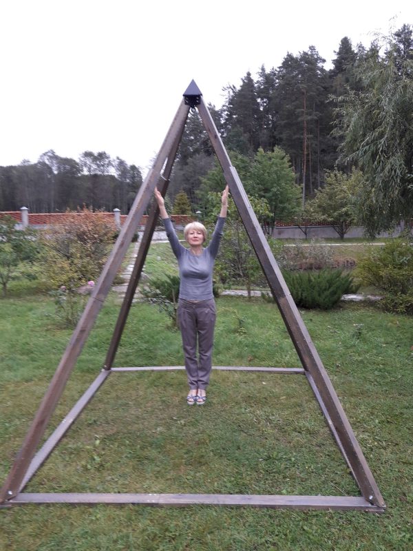 Pyramid Holder for nest chair - Image 3