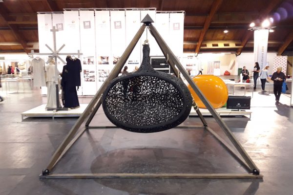 Pyramid Holder for nest chair - Image 5